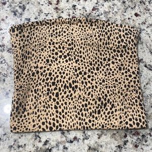 Brandy Melville crop top leopard print
